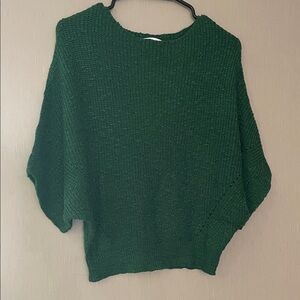 Eesome boutique medium loose fit knit green drop shoulder dolman top